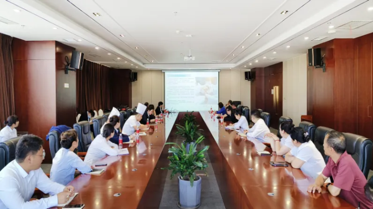 以學賦能強根基 以講促干育人才——昆侖國際酒店“讀一本專業(yè)書籍 分享一堂專業(yè)課程”活動成效顯著