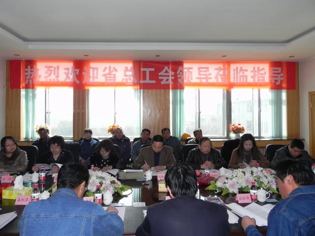 深入車間班組、“零距離”接觸職工、體驗(yàn)職工生活、傾聽職工心聲