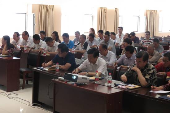 加強(qiáng)業(yè)務(wù)培訓(xùn)，提升工作能力